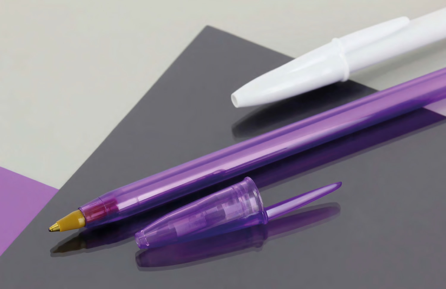 Penna Bic Style Clear trasparente viola e bianca